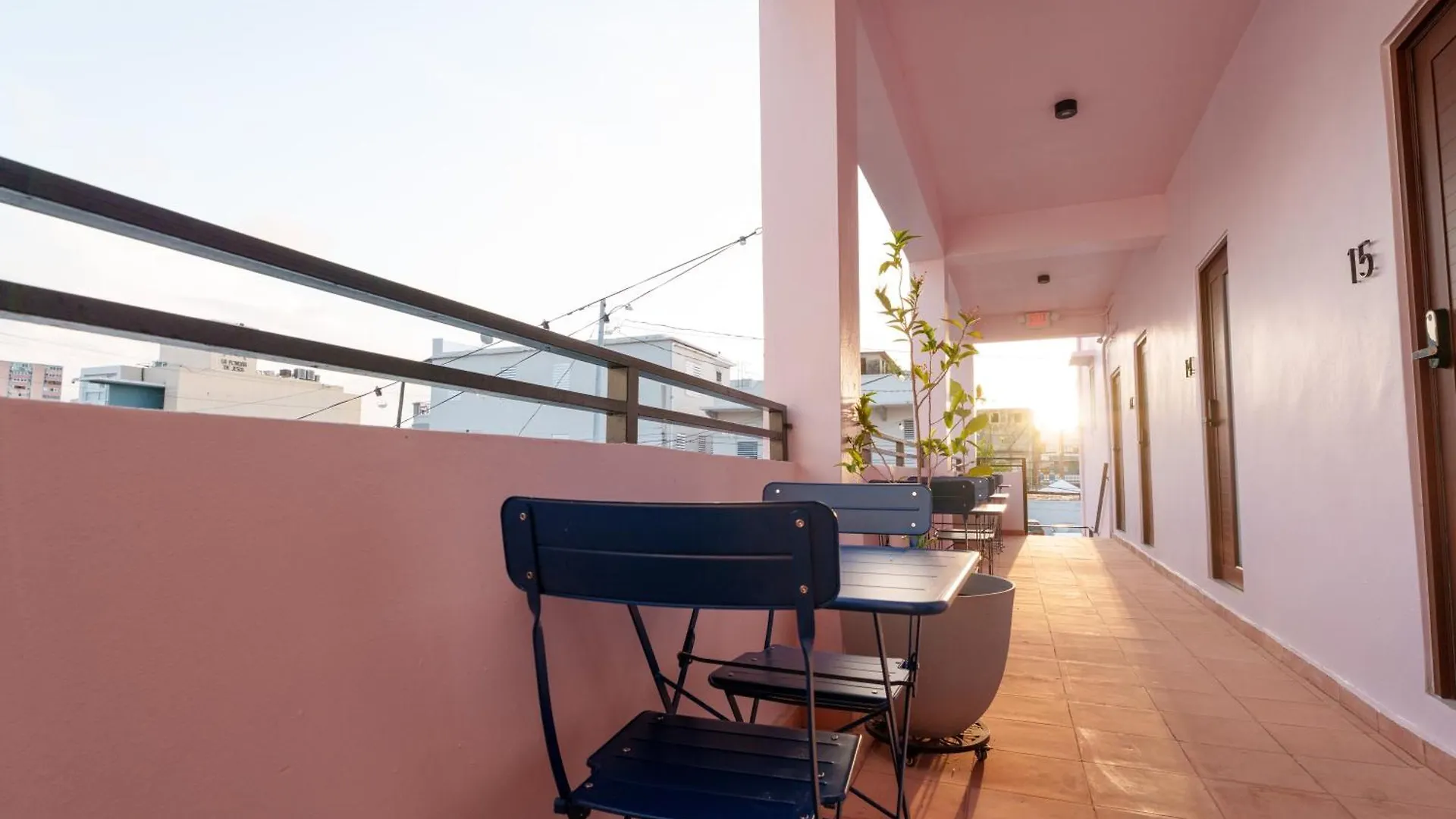 Room 15 Skyline Sips & Santurce Charm Σαν Χουάν Ξενοδοχείο