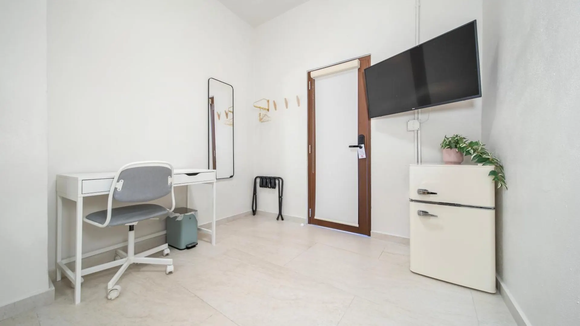 Room 15 Skyline Sips & Santurce Charm San Juan Hotel